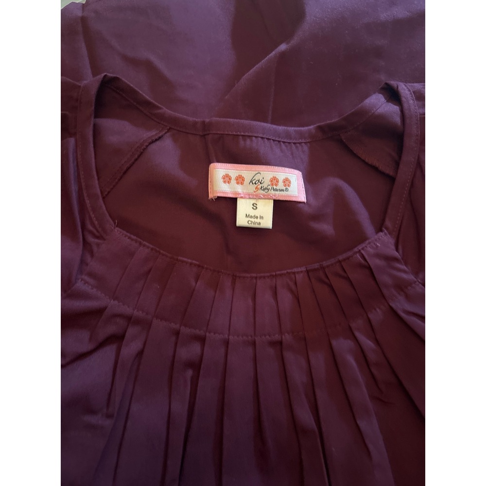 Koi NWT small purple scrub top - Picture 3 of 3